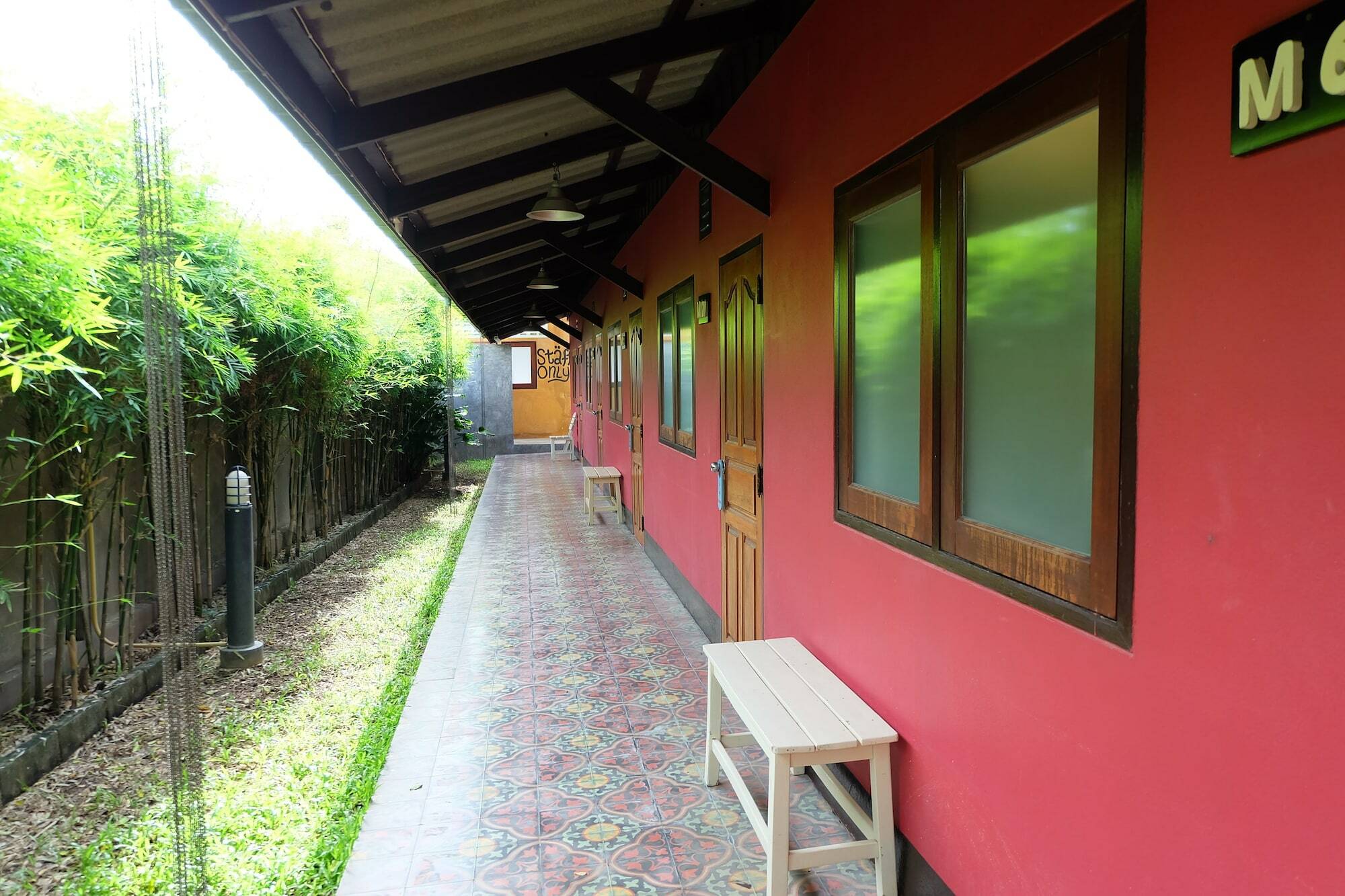 Baan Ma Feung Guesthouse Kanchanaburi by Eksteriør bilde